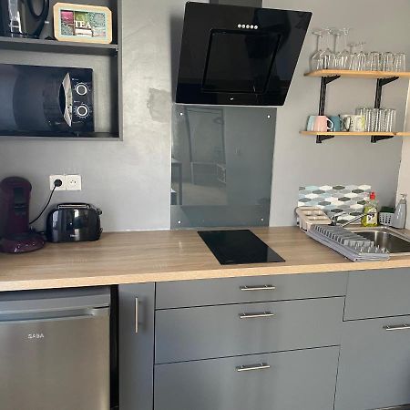 Studio De Charme Le Clos De L'Etang + Place De Parking LʼIsle-sur-la-Sorgue 외부 사진